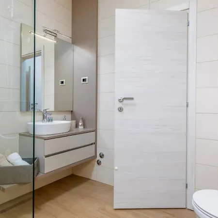 Retreat - Exclusive With & Pool Appartement *