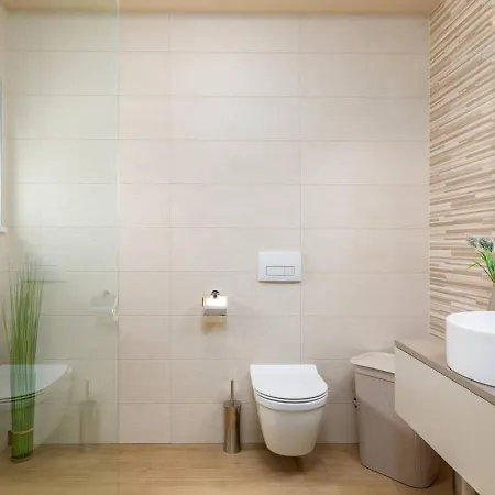 Apartman Retreat - Exclusive With & Pool *