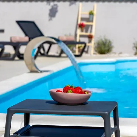 Retreat - Exclusive With & Pool Appartement *